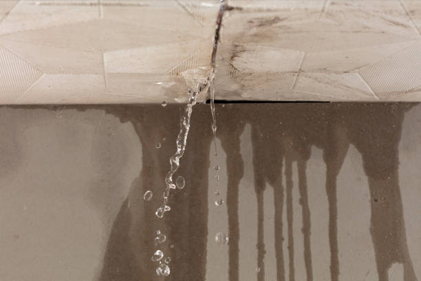 Professional Water Damage Restoration technician working in Hixson, TN
